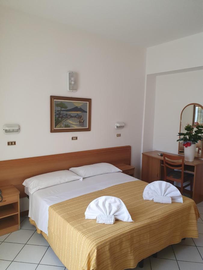 Hotel Venezia San Mauro Mare Quarto foto